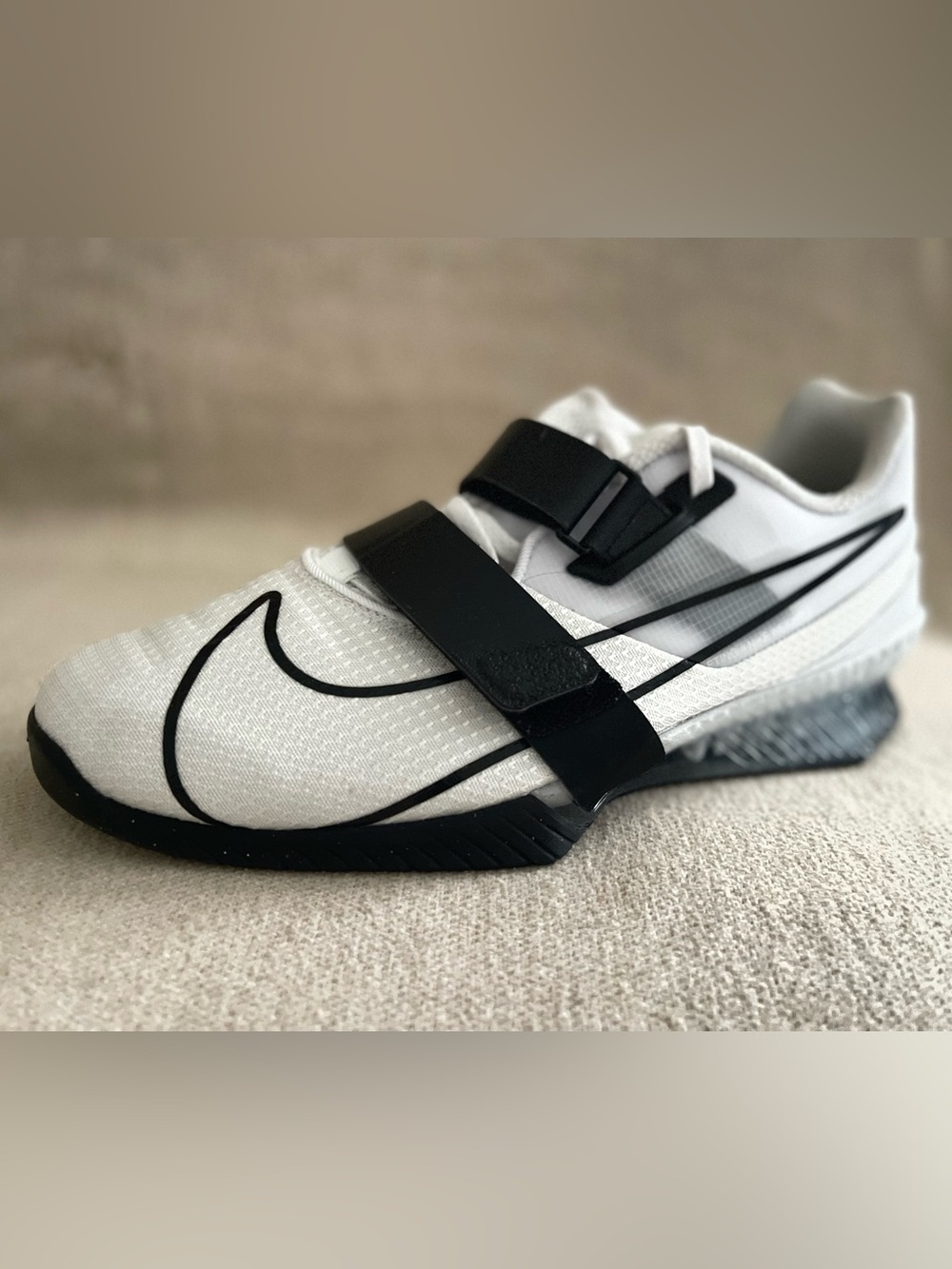 Size 10 - Nike Romaleos 4 White Black Weightlifting Shoes SAMPLE Men’s NEW